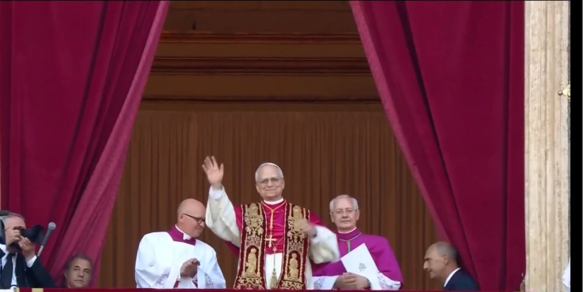 Igreja Católica elege novo papa: norte-americano Robert Prevost assume como Leão XIV