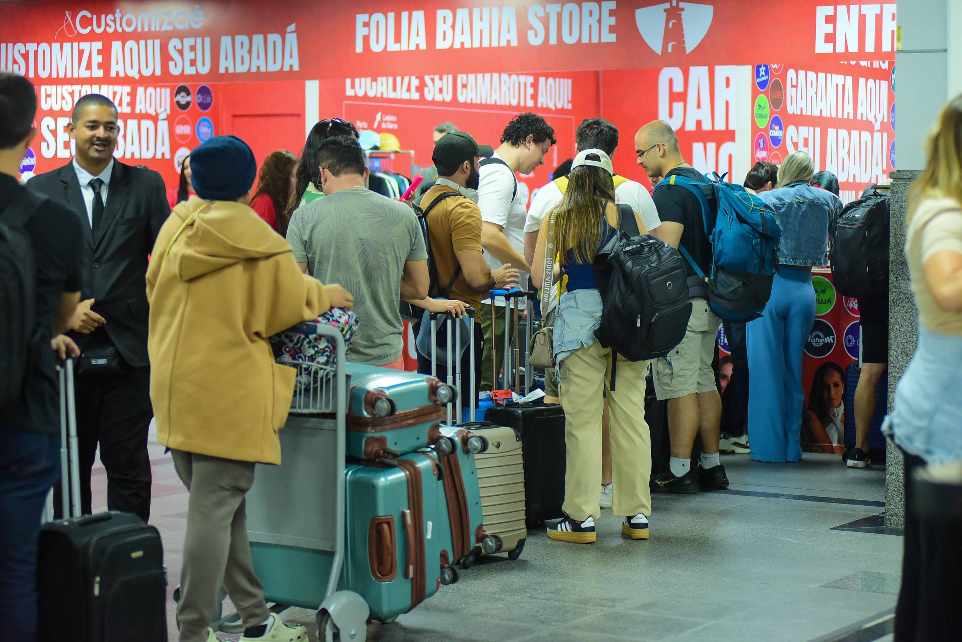 Carnaval de Salvador 2026 deve atrair mais de 1,2 milhão de turistas e movimentar R$ 2,6 bilhões