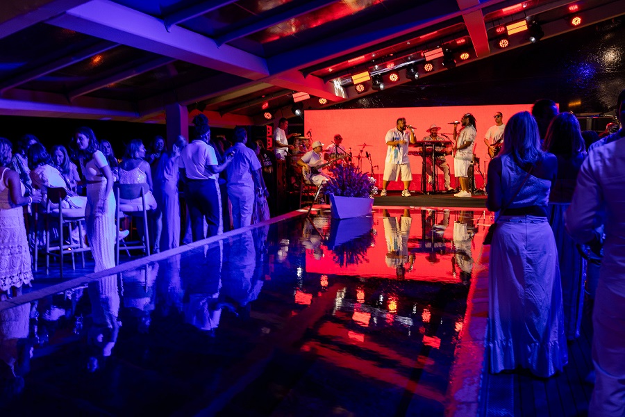 Fasano celebra Iemanjá com festa no terraço