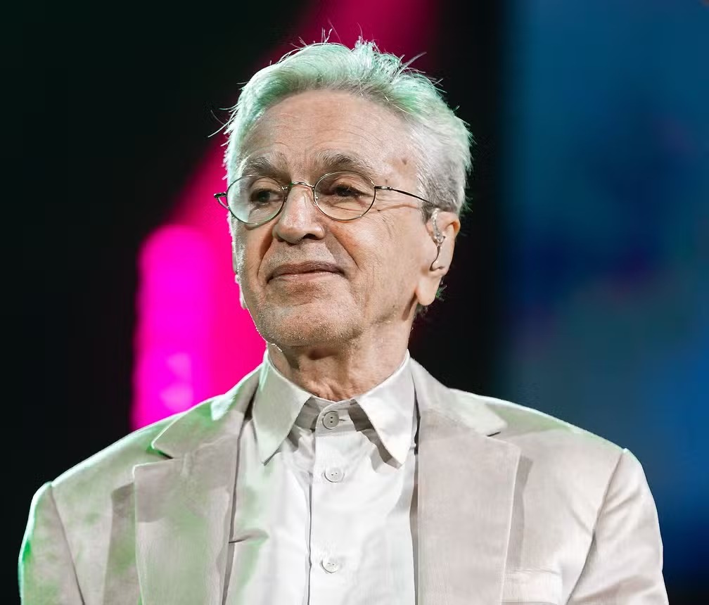 Caetano Veloso se junta à Baiana System em show no Carnaval de Salvador