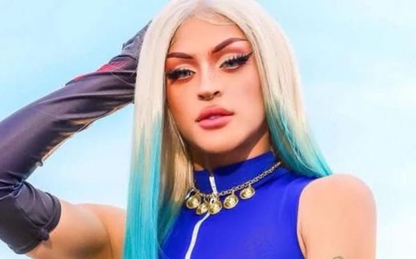 Pabllo Vittar participa do  Carnaval de Salvador com bloco pipoca