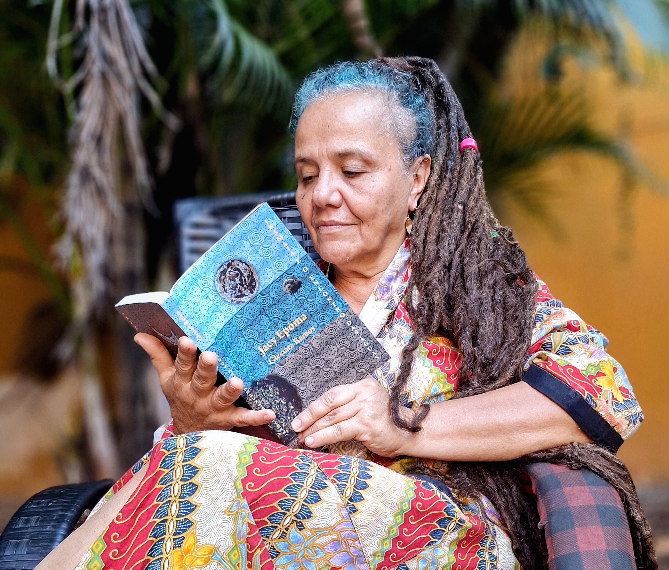 Artista lança exposição, livro e documentário juntos