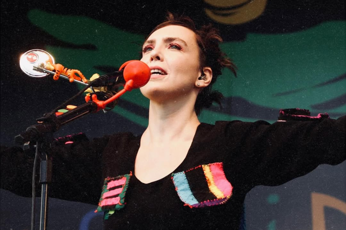 Festival literário na Bahia anuncia show de Adriana Calcanhoto