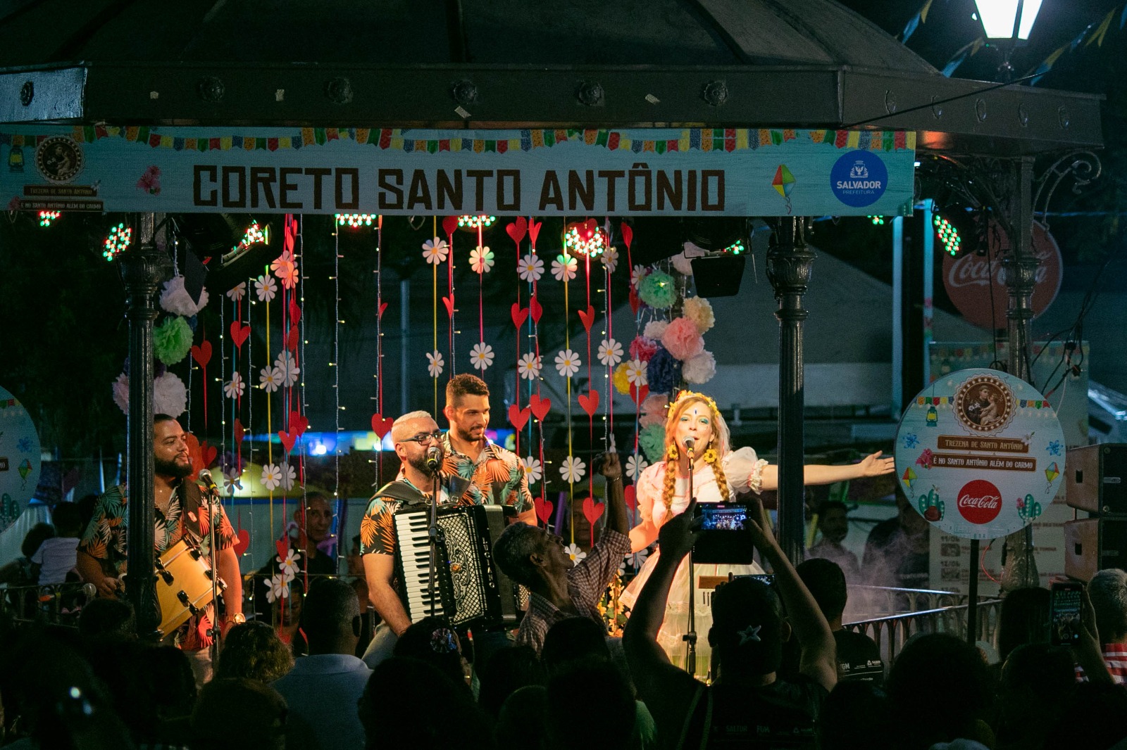 Coreto leva festejo junino intimista ao Santo Antônio