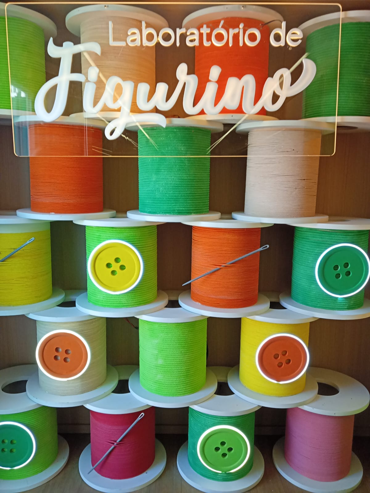 Salvador recebe projeto itinerante que oferece oficinas gratuitas de figurino com foco em sustentabilidade