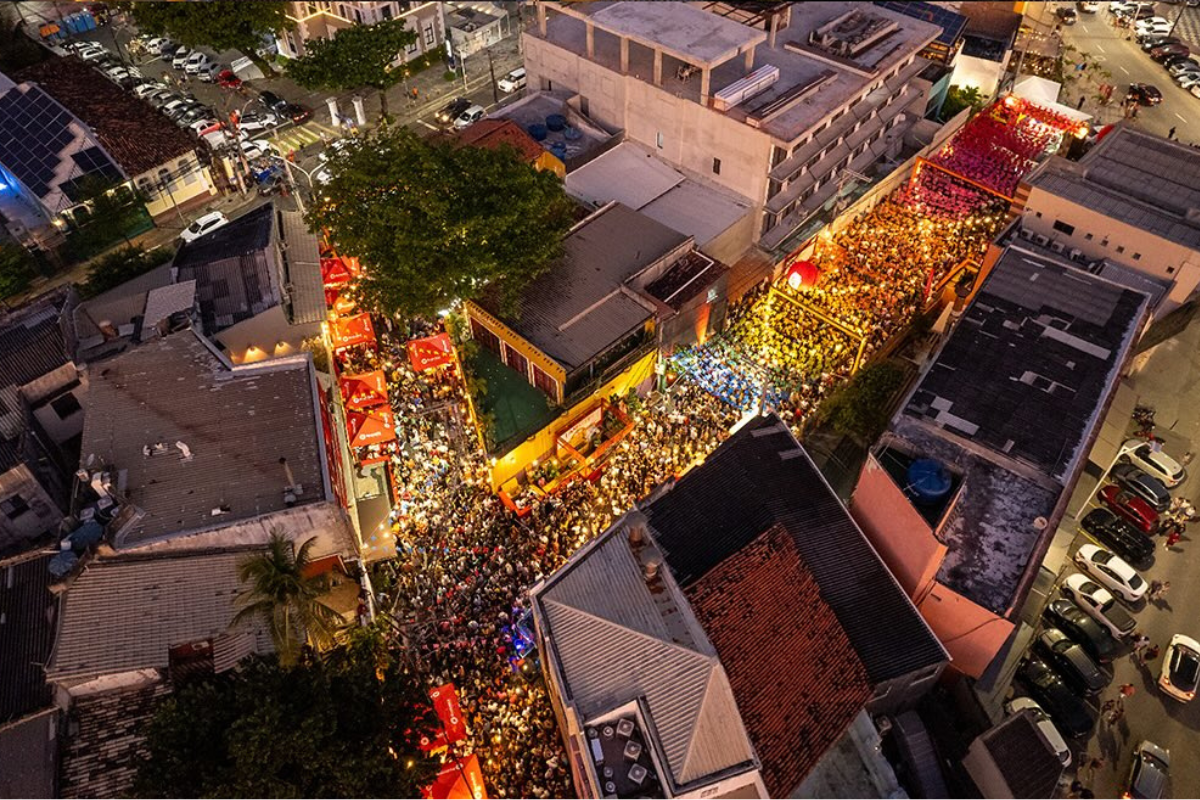 Festa de San Gennaro terá tributo a Raul Seixas e show de Larissa Luz