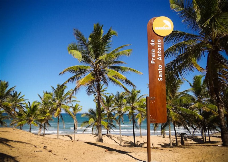 Com inclusão de praia do litoral norte a Bahia soma sete praias certificadas pelo programa internacional Bandeira Azul