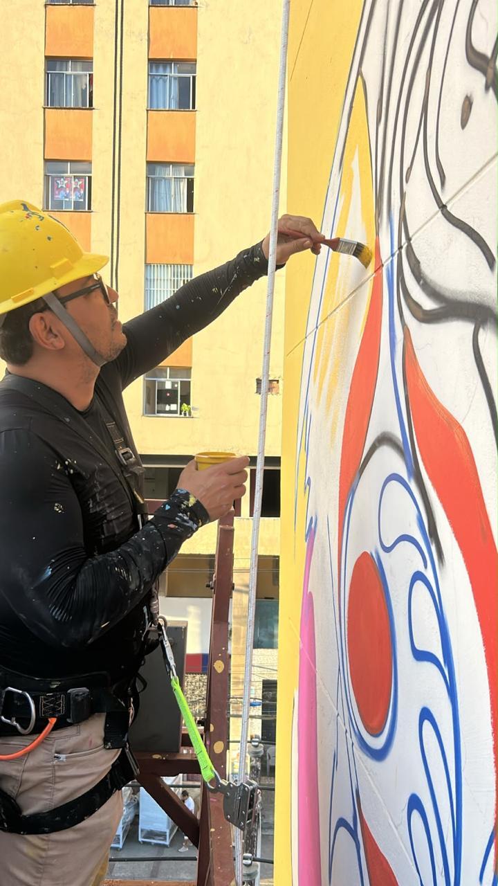 Ao completar 92 anos baiano Juarez Paraíso recebe homenagem de jovens artistas