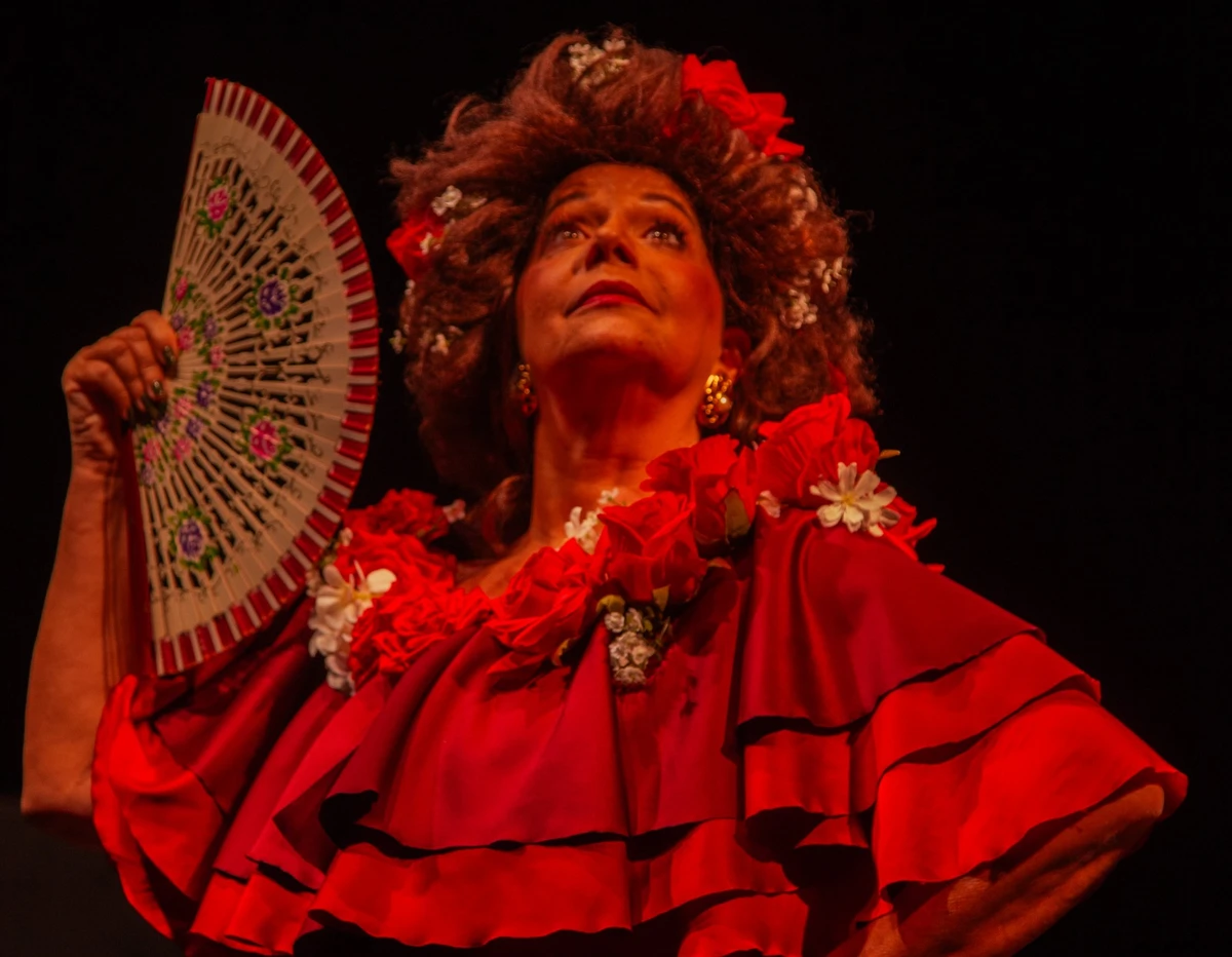 Espetáculo que conta a história da atriz Nilda Spencer inaugura o novo palco do Teatro Vila Velha