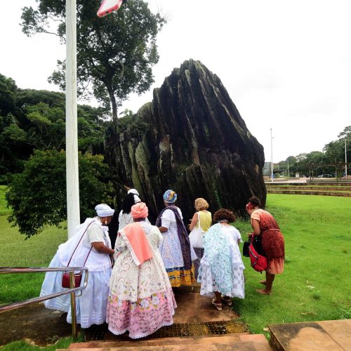 Comunidades de terreiro realizam Caminhada da Pedra de Xangô em Salvador neste domingo