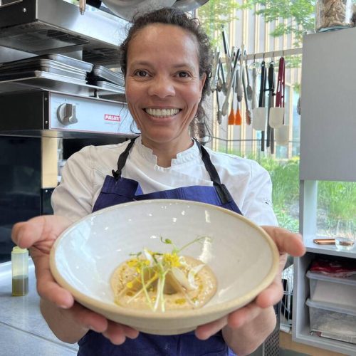 Chef brasileira radicada em Paris vai comandar restaurante no litoral norte de Salvador