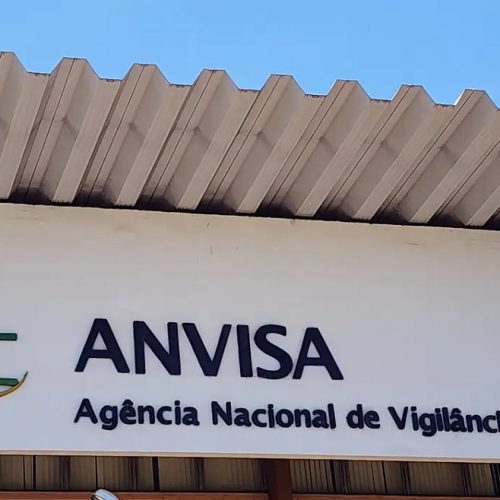 Anvisa determina recolhimento de 78 cosméticos irregulares