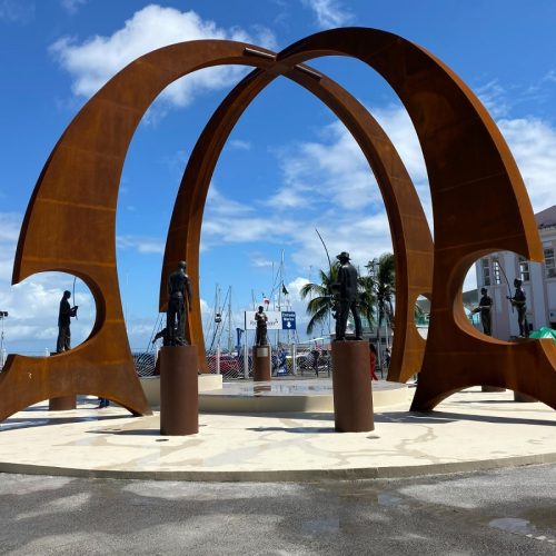 Artista plástico André Moreno comemora 59 anos com obras espalhadas pelo Brasil e exterior