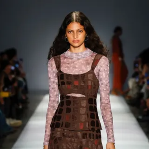 Modelo baiana desfila para Chanel e Dior em Paris