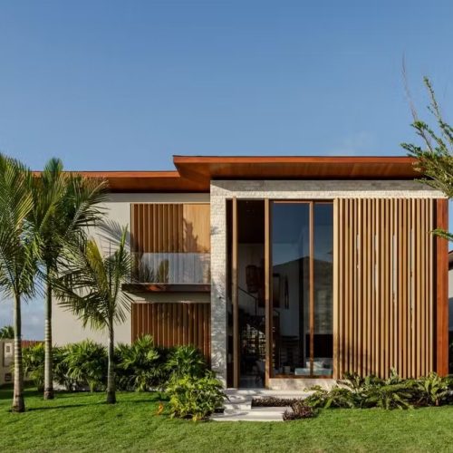 Residência na Praia do Forte é destaque na Casa e Jardim