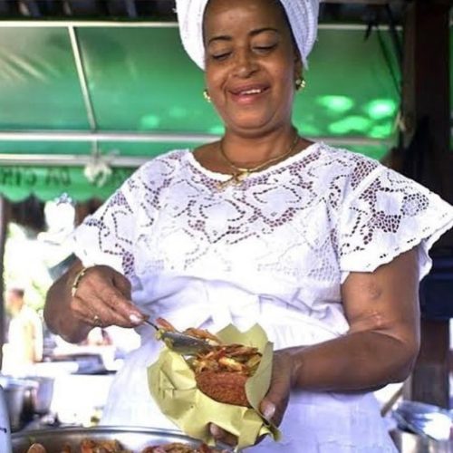 Cira do Acarajé ganhará escultura em Itapuã