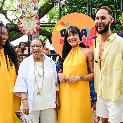 Licia Fabio recebe centenas de convidados neste final de semana na Casa d´Licia, na Bahia Marina