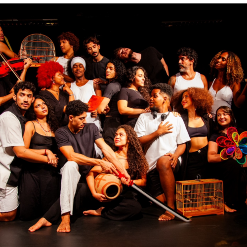 Peça aclamada ganha leitura contemporânea no Teatro Martins Gonçalves