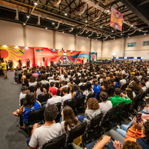 Bienal do Livro da Bahia bate recorde e fecha edição de 2026 com mais de 130 mil visitantes