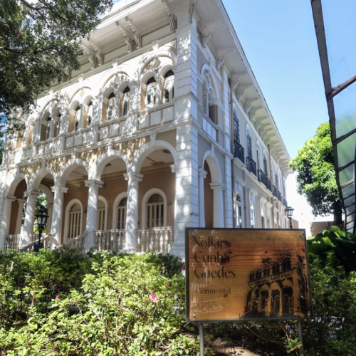 Bloco Pré-Carnaval reúne Filhos de Jorge e Pagodart em solar no Corredor da Vitória