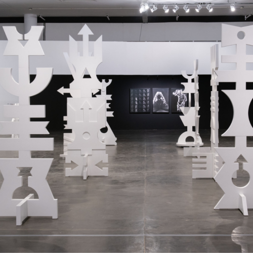 Valentim, Carybé e Mário Cravo Jr.: exposição entreATOS ocupa Capela do MAM