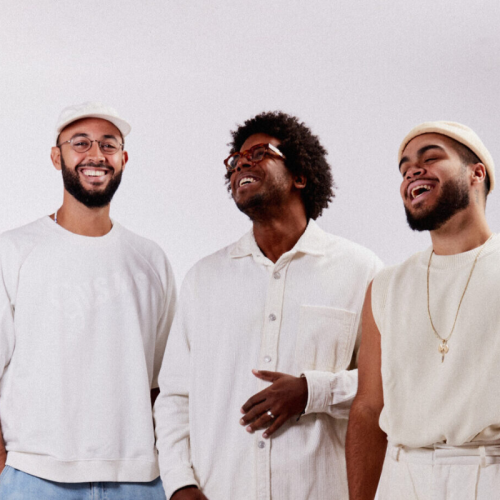 Gilsons vão estreiar a nova turnê “Eu Vejo Luz” em show na Concha Acústica do TCA