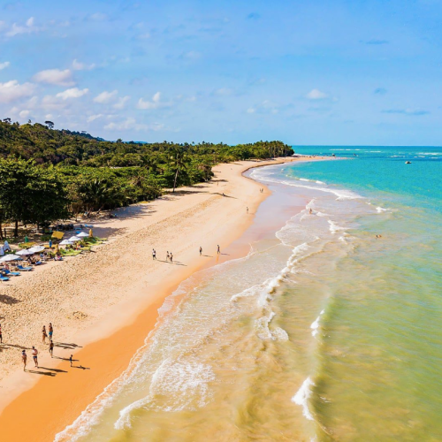 Praia de Trancoso entra em guia especial de destinos da Netflix