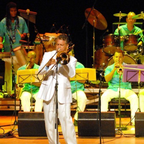 Com Fred Dantas e outros maestros consagrados, Baile da Cidade leva elegância ao Campo Grande