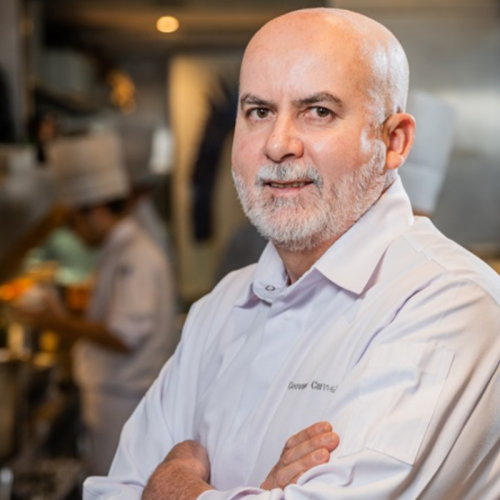 Braço direito de Alex Atala, chef baiano Geovane Carneiro ganha livro próprio