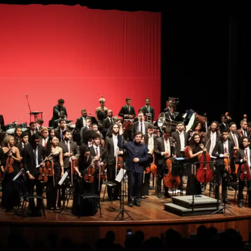 Academia Brasileira de Música homenageia o NEOJIBA