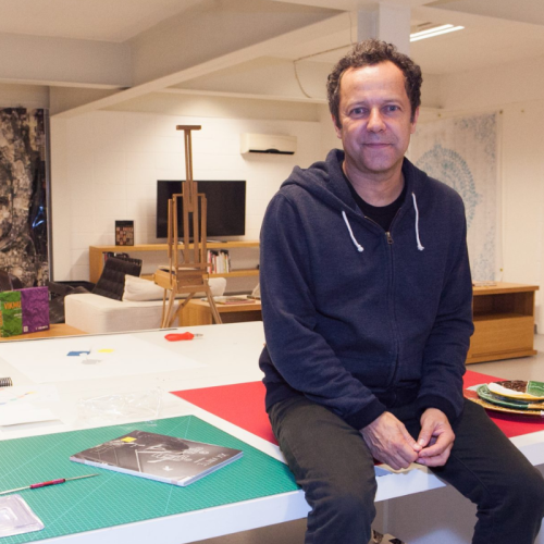 Santo Antônio Além do Carmo recebe mostra com obras inéditas de Vik Muniz