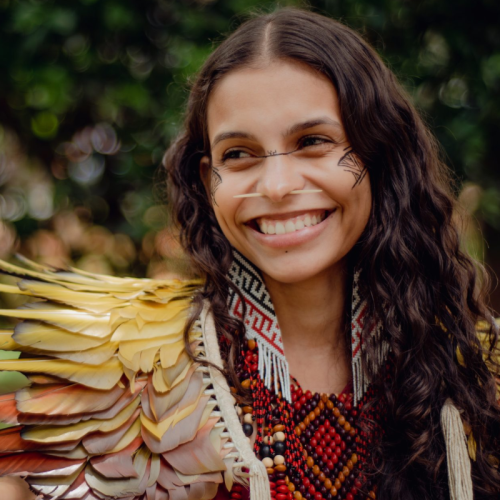 Curta baiano com narração de Alice Pataxó conquista três prêmios em festival europeu