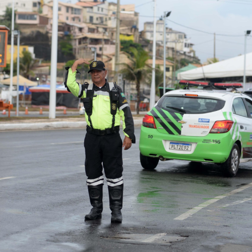 Trânsito na Boca do Rio passa por ajustes durante a Virada Salvador