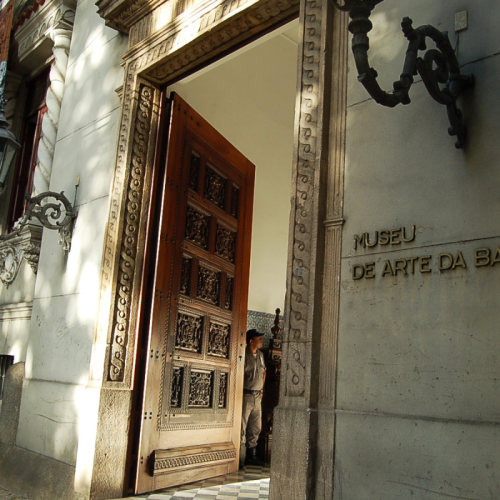 Clube de Poesia ocupa o Museu de Arte da Bahia e debate obras