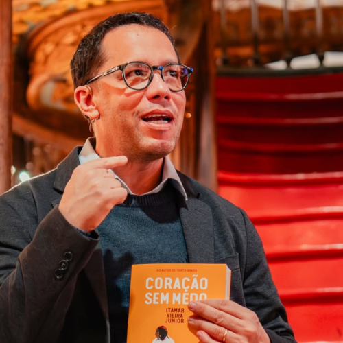 Itamar Vieira Junior confirma presença em festival da Chapada