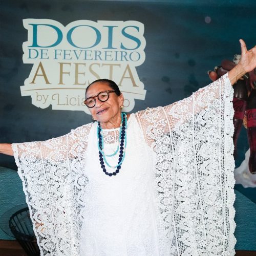 Licia Fabio realiza tradicional festa de Iemanjá no Amado; veja fotos