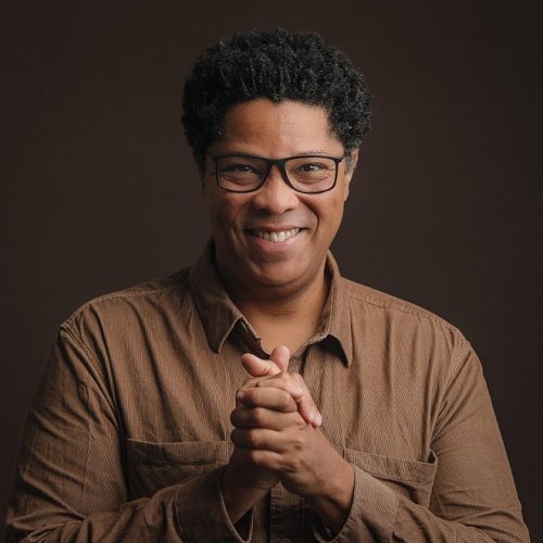 Coautor da novela A Nobreza do Amor vai participar de festival de literatura em shopping da cidade