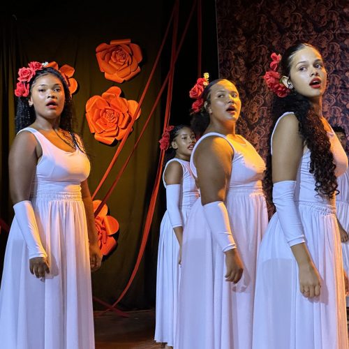 Espetáculo ‘Todas por Todas’ estreia no Xisto Bahia