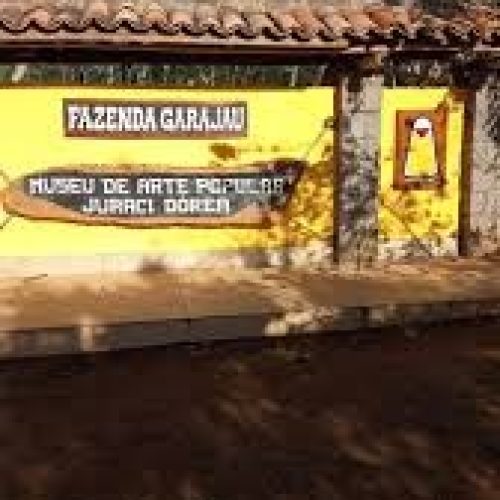 Conheça o Museu Popular Juraci Dórea e suas 2500 obras em pleno sertão baiano