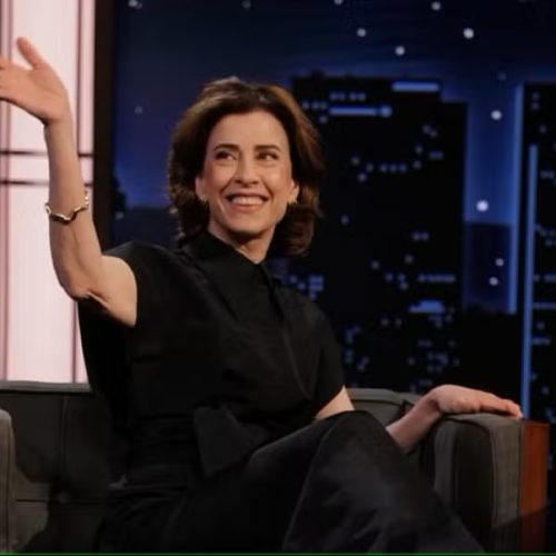 Fernanda Torres brilha em talk shows nos EUA enquanto promove “Ainda Estou Aqui”