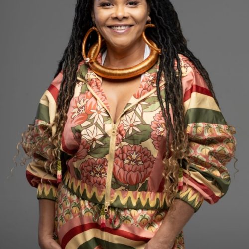 FLIAFRO promove o protagonismo negro na literatura e traz show de Márcia Short