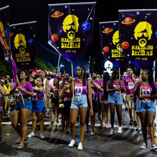 Banda transforma o Furdunço em celebração rock com homenagem a Raul