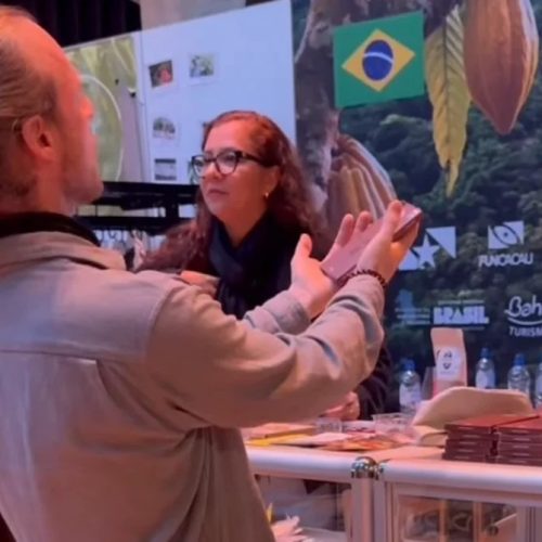 Turismo da Bahia impulsiona cacau e chocolate em evento internacional na Holanda