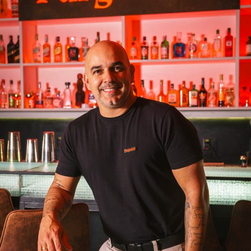 Em São Paulo, Jonathan Albuquerque, do Purgatório Bar, participa de projeto do restaurante MULI