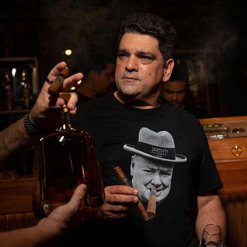 Noite do uísque reúne apreciadores da bebida em uma experiência única no Palacete Tira Chapéu