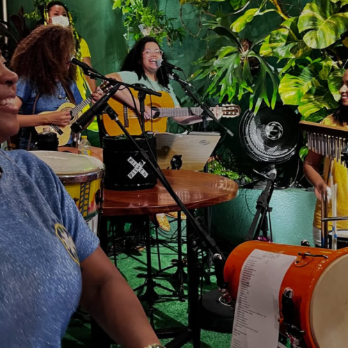 Sambaiana embala noite de Copa com show no Colaboraê