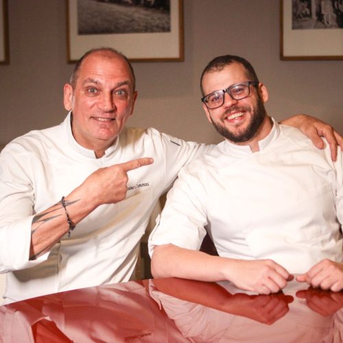 Chef Massimo Cremonini recebe colega Danilo Fernandes e juntos preparam menu especial