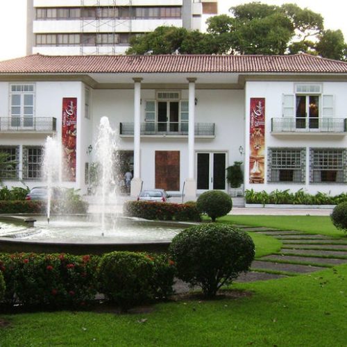 Museu Carlos Costa Pinto promove visita guiada nesta segunda