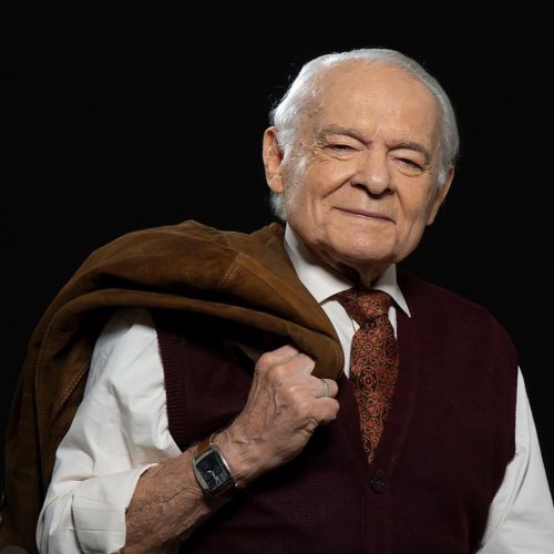 Academia de Letras da Bahia homenageia Othon Bastos com Medalha Arlindo Fragoso