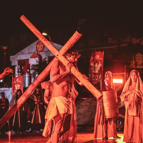 Espetáculo Paixão de Cristo da Bahia completa 25 anos com apresentações em Lauro de Freitas